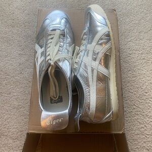 ASICS Onitsuka Tiger